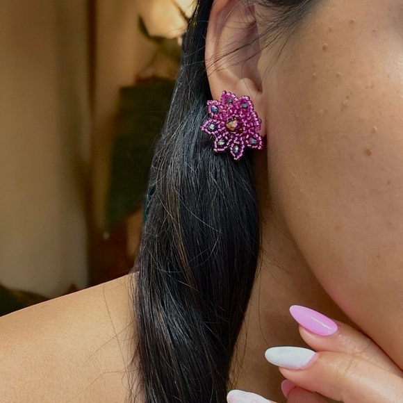 Small pink flower studs handmade flower statement jewelry small coquette studs - Picture 1 of 2
